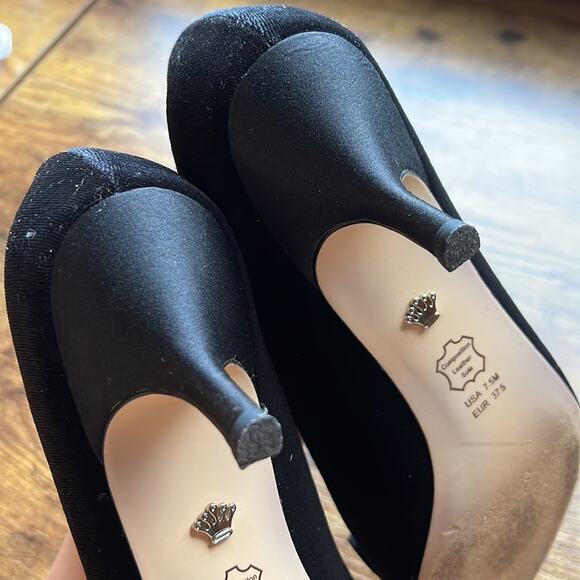 Nina New York Thea Black Velvet Feel Formal Sleek Small Heels - Picture 10 of 13